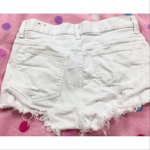 ✨HP ✨White Destroyed Denim Cutoff Shorts✨ - Picture 5 of 7
